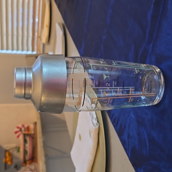 Cocktail Shaker - Picture 1 of 9